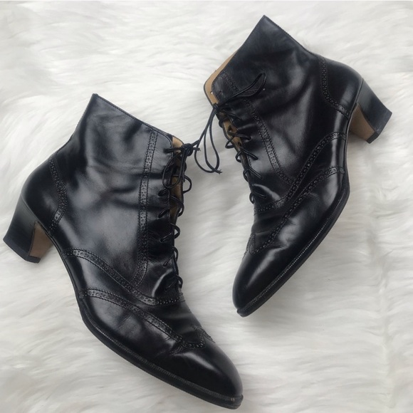 Vintage Ferragamo lace up  boots - Picture 7 of 7